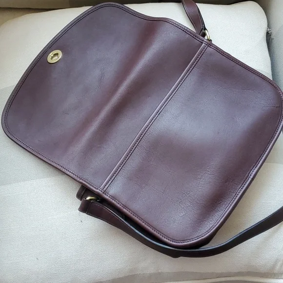 Coach Vintage 9790 Flap Bag - Picture 5 of 14